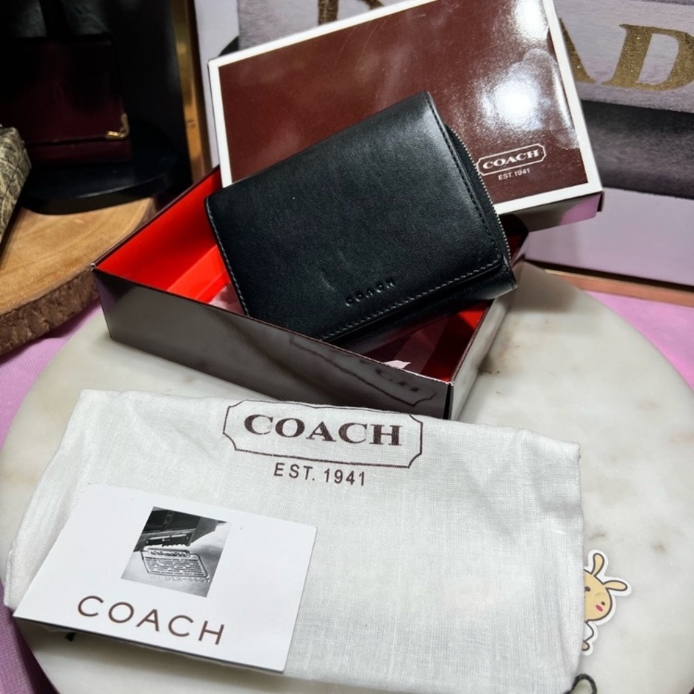 Coach Vintage Unisex Black Leather Bifold Zip Compact Wallet All Inclusive NIB